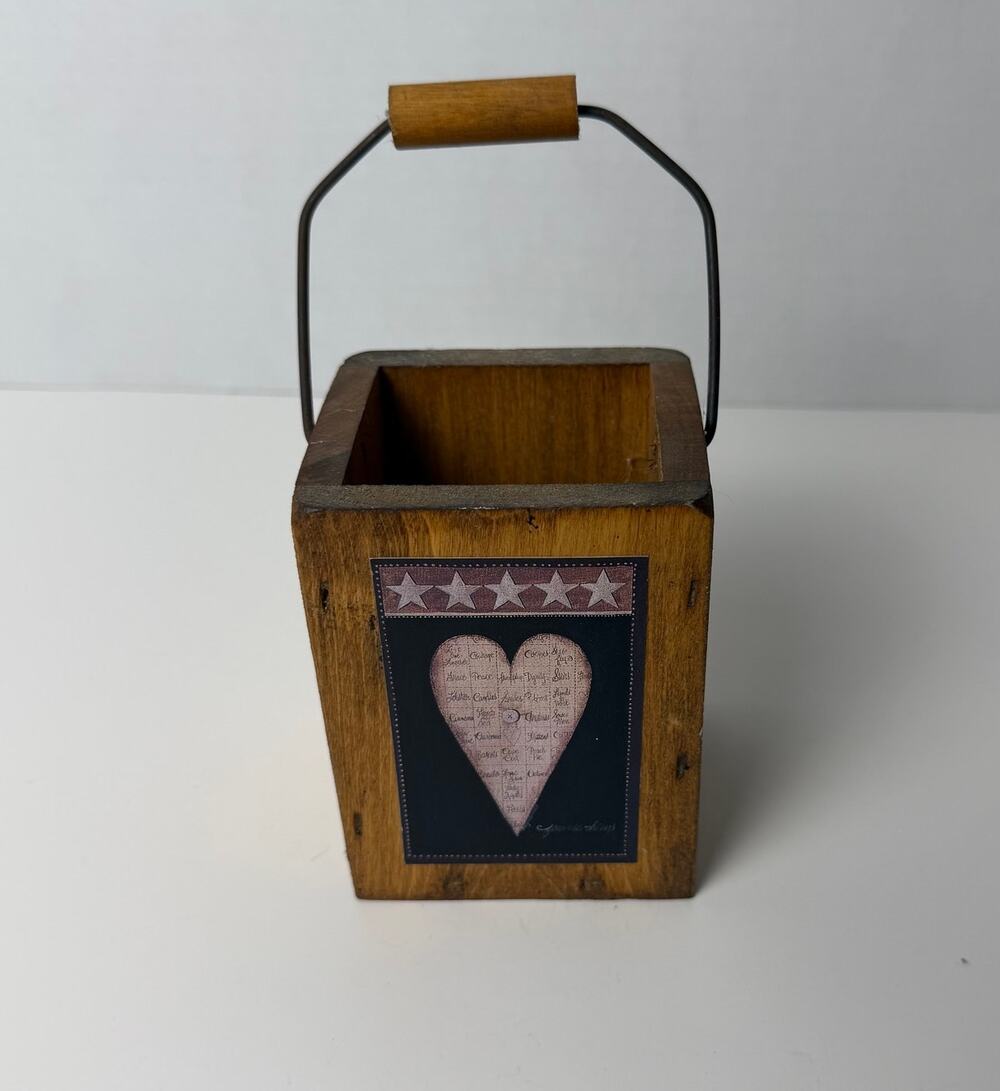 Rustic Wood Basket Box w Handle Mary Beth Baxter Design Folk Art Heart 3.5x4.5